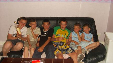 LA PETITE TROUPE
